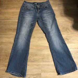 Angels Petite Flare Jeans Size 7 with 29 Inseam